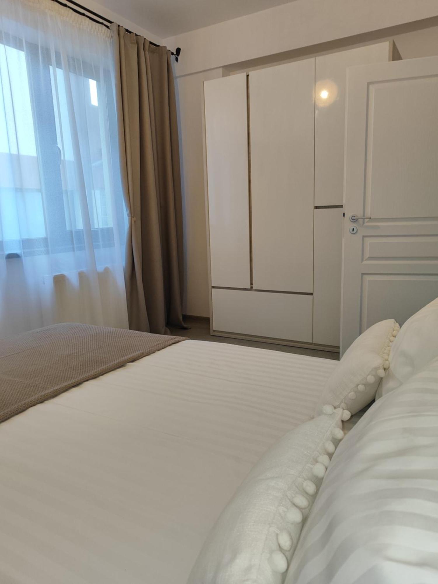Beach View Apartment Navodari Bagian luar foto