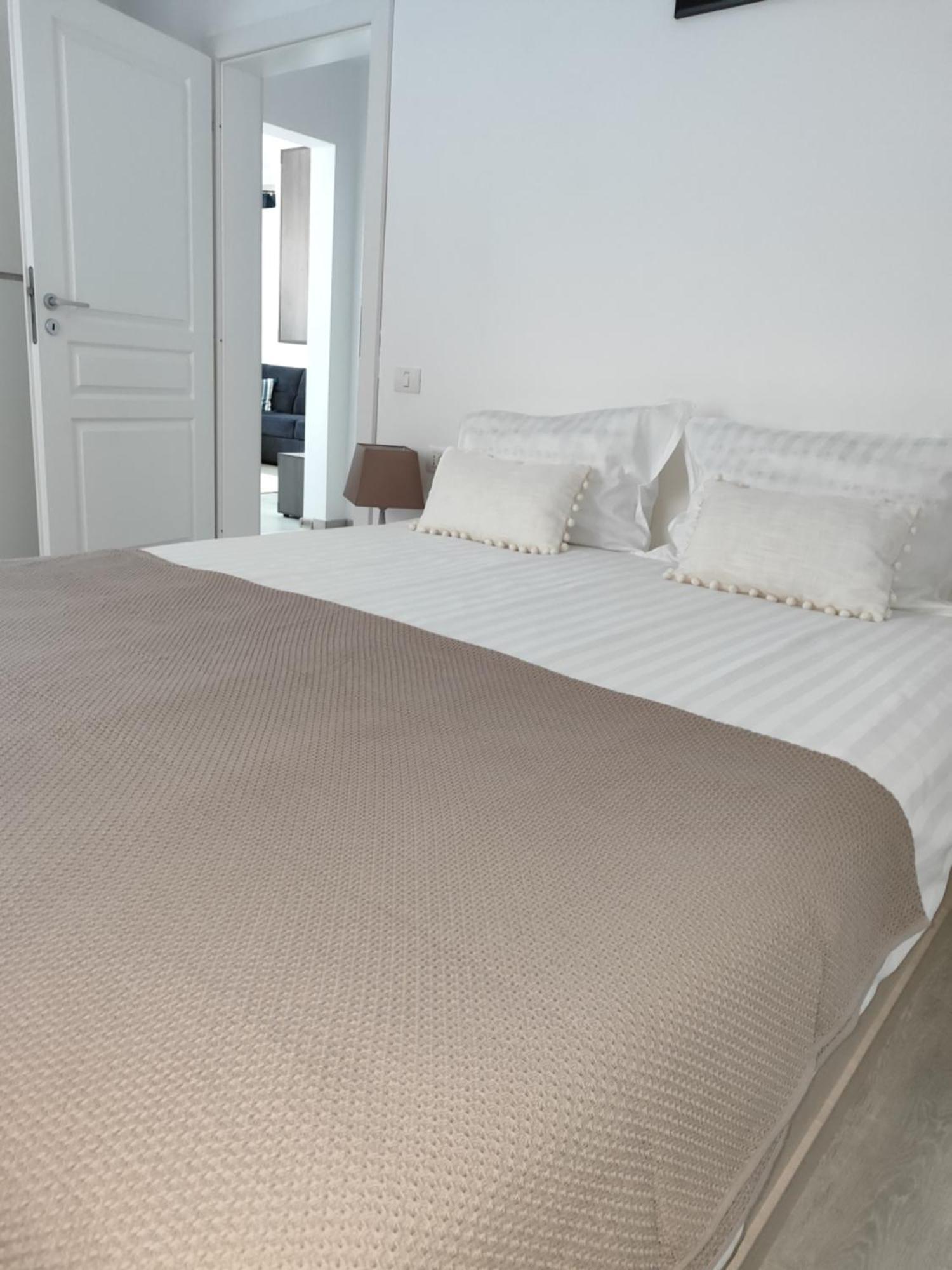 Beach View Apartment Navodari Bagian luar foto