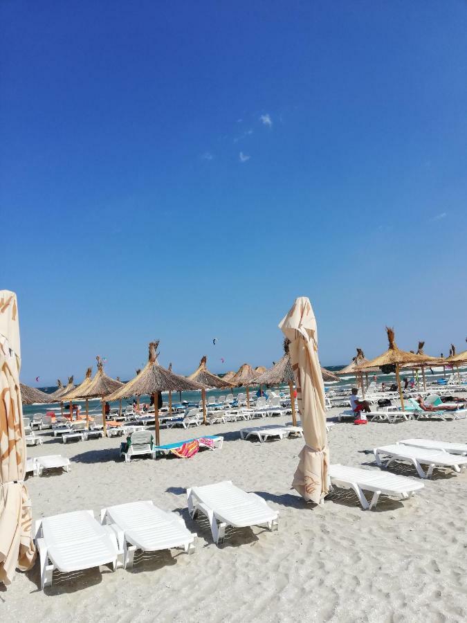 Beach View Apartment Navodari Bagian luar foto