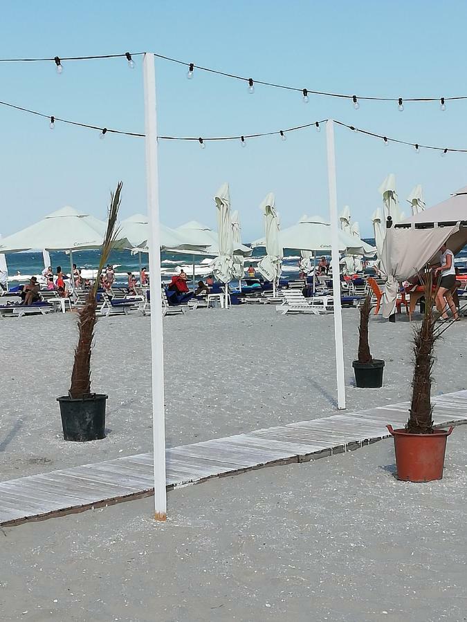 Beach View Apartment Navodari Bagian luar foto